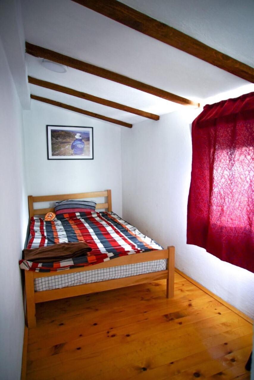 Kitka Hostel - Guest House Vratnica エクステリア 写真
